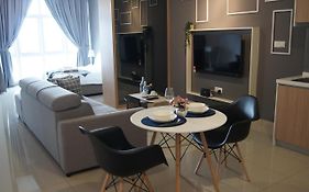 Twin Galaxy Suites By Iconic Bliss